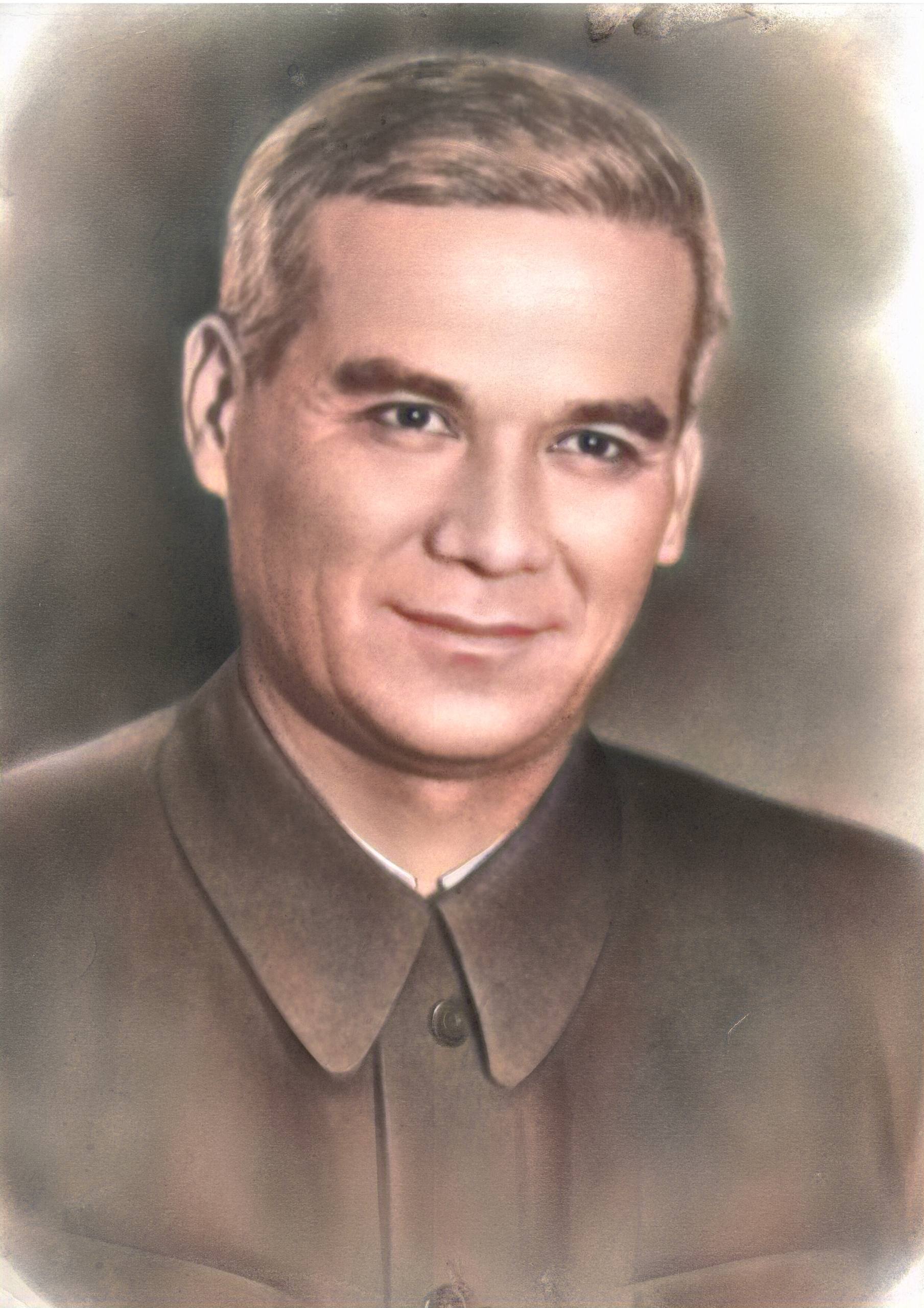 Amin Niyazov — official portrait